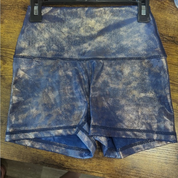 AERIE Blue Tie-Dye Women's Shorts - Picture 3 of 4